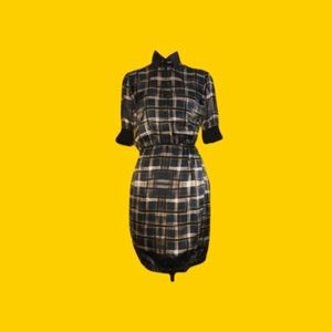 RISTO silk short sleeve wrap knee length dress